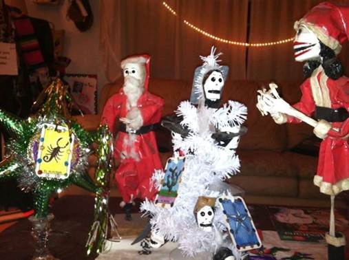 Photo: Just finished my Dia de Los Muertos Christmas scene. Skull and Mrs Claus, with Calavera ornaments on barren tree and scorpion piñata
